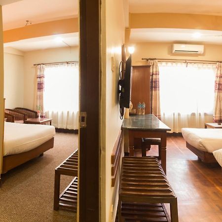 Little Nepal Inn Катманду Экстерьер фото