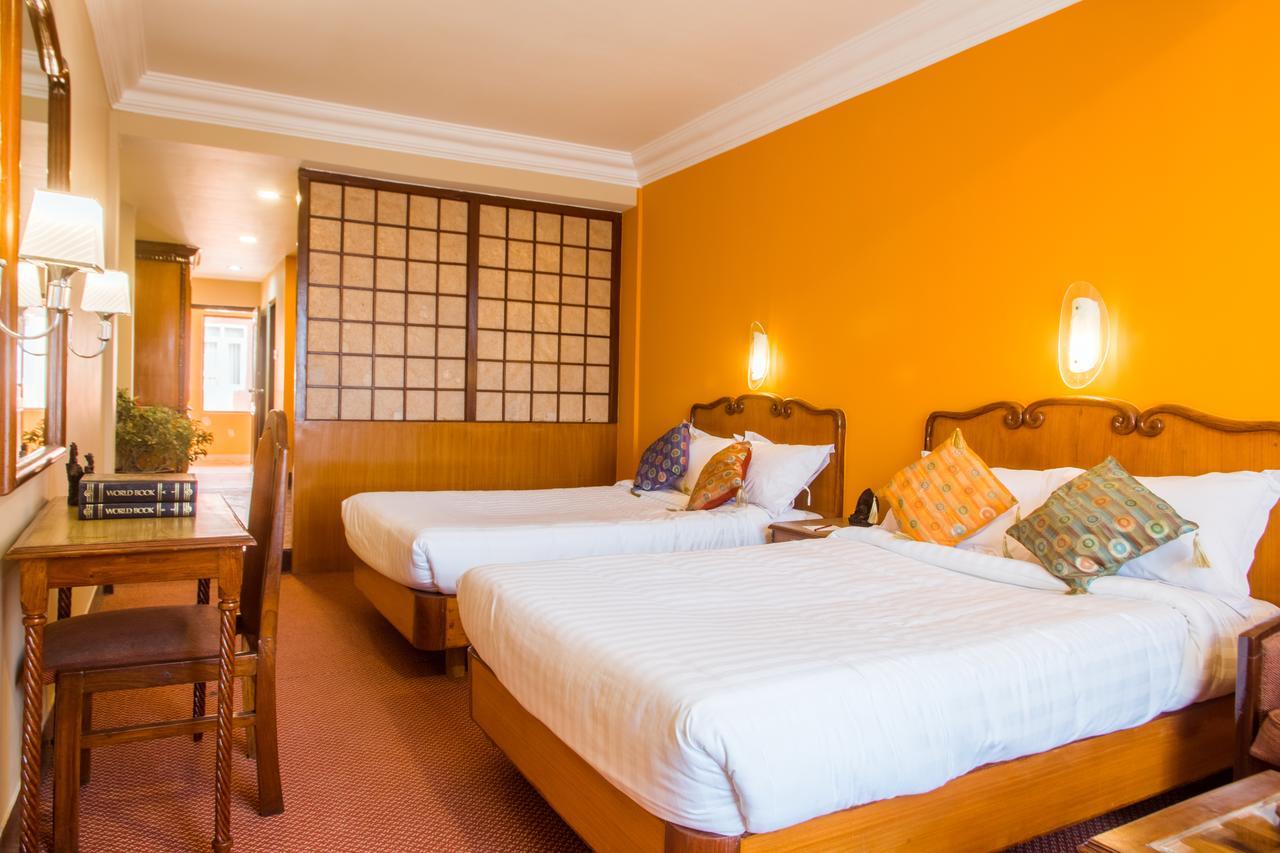 Little Nepal Inn Катманду Экстерьер фото