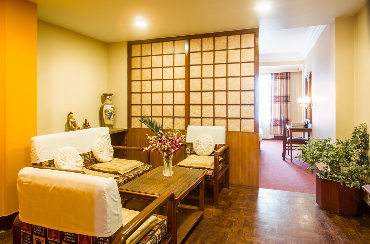 Little Nepal Inn Катманду Экстерьер фото