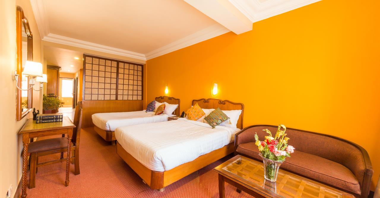 Little Nepal Inn Катманду Экстерьер фото